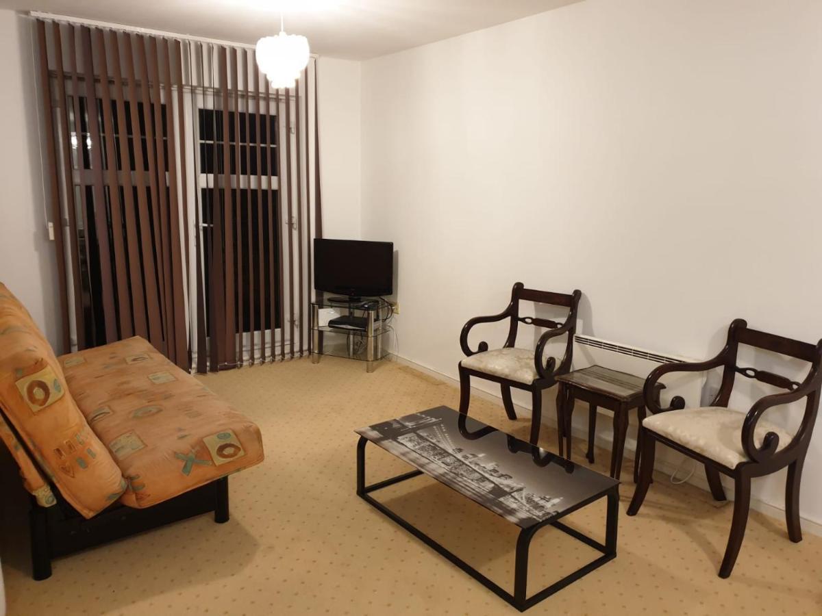2 Plus Bedrooms Comfort Apartment Bolton Exteriör bild